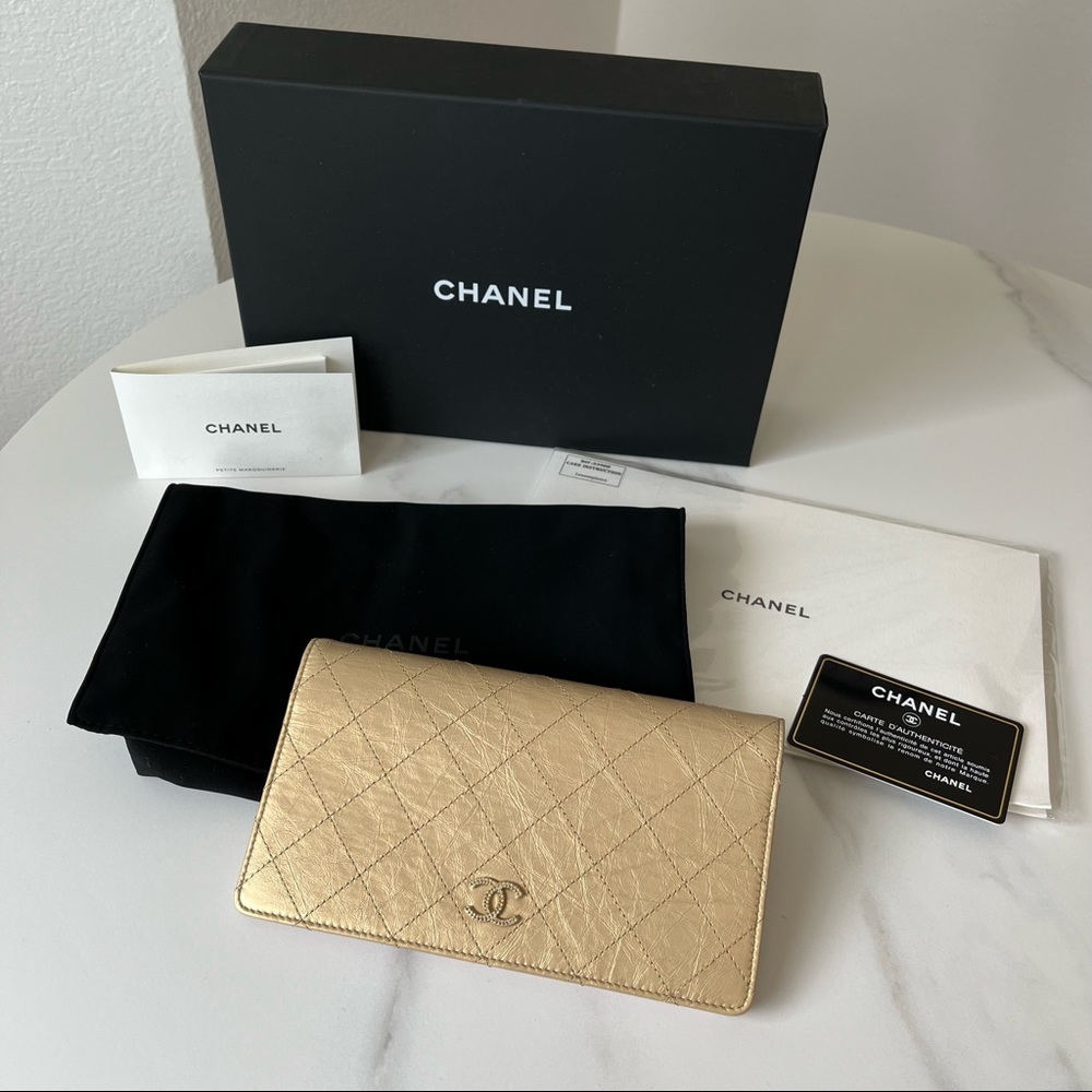 Chanel Wallet Yen Metallic Gold - Brand New